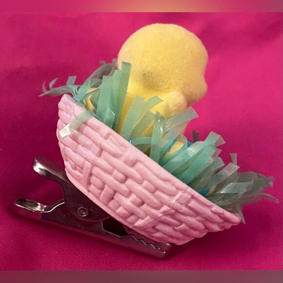 Easter Hallmark Keepsake Ornament 1993 Li’l Peeper Chick & Easter Eggs in Basket - Picture 5 of 9